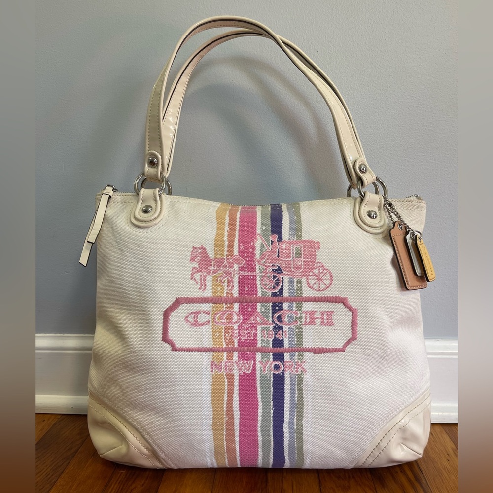 Beautiful Coach Horse & Carriage Tote
